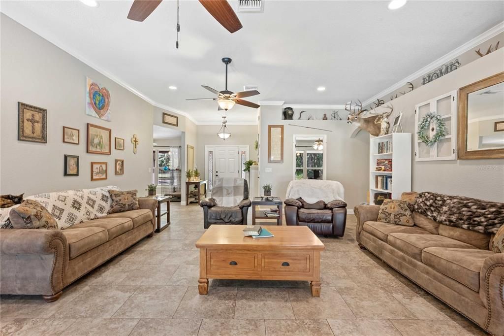 For Sale: $850,000 (3 beds, 3 baths, 2440 Square Feet)