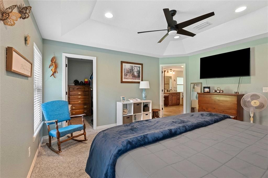 For Sale: $850,000 (3 beds, 3 baths, 2440 Square Feet)