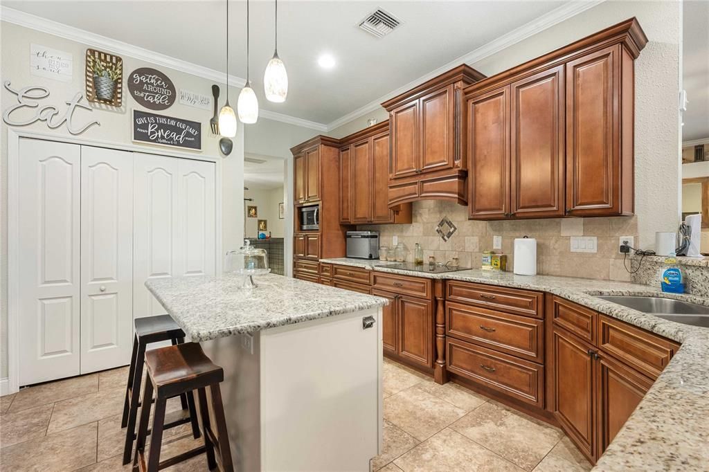 For Sale: $850,000 (3 beds, 3 baths, 2440 Square Feet)