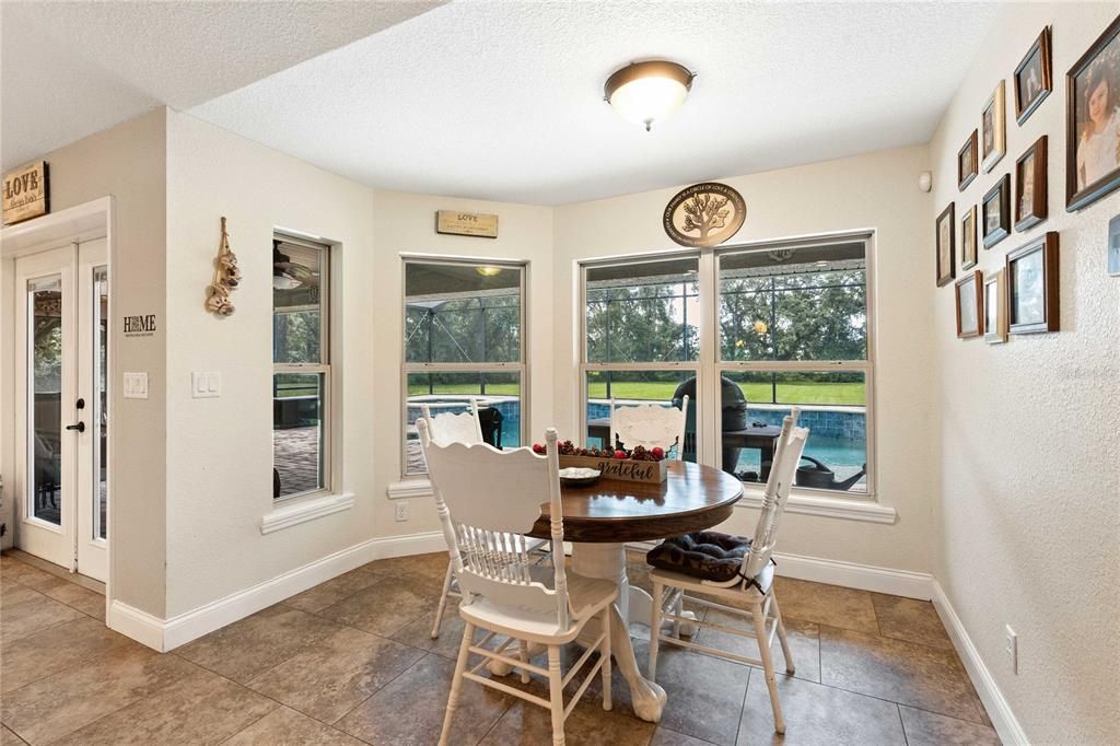 For Sale: $850,000 (3 beds, 3 baths, 2440 Square Feet)