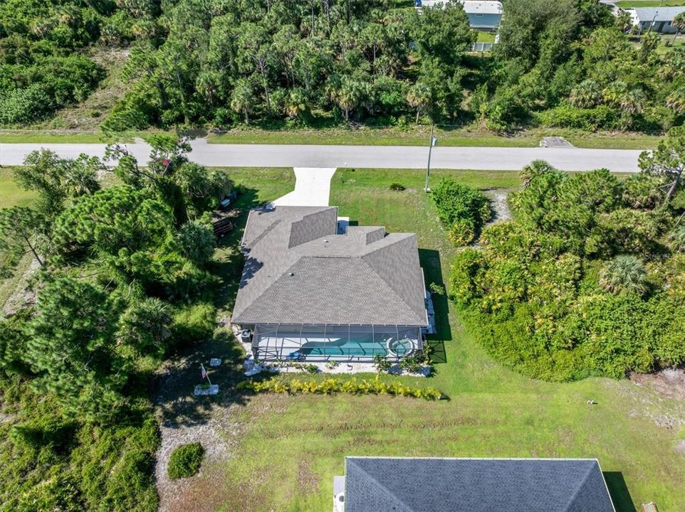 Под контрактом: $374,900 (3 спален, 2 ванн, 1596 Квадратных фут)