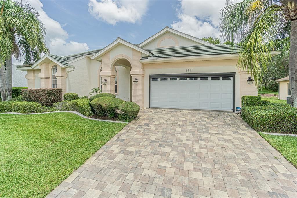 Active With Contract: $350,000 (4 beds, 3 baths, 2051 Square Feet)