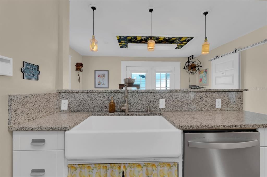 Active With Contract: $629,000 (3 beds, 2 baths, 2472 Square Feet)