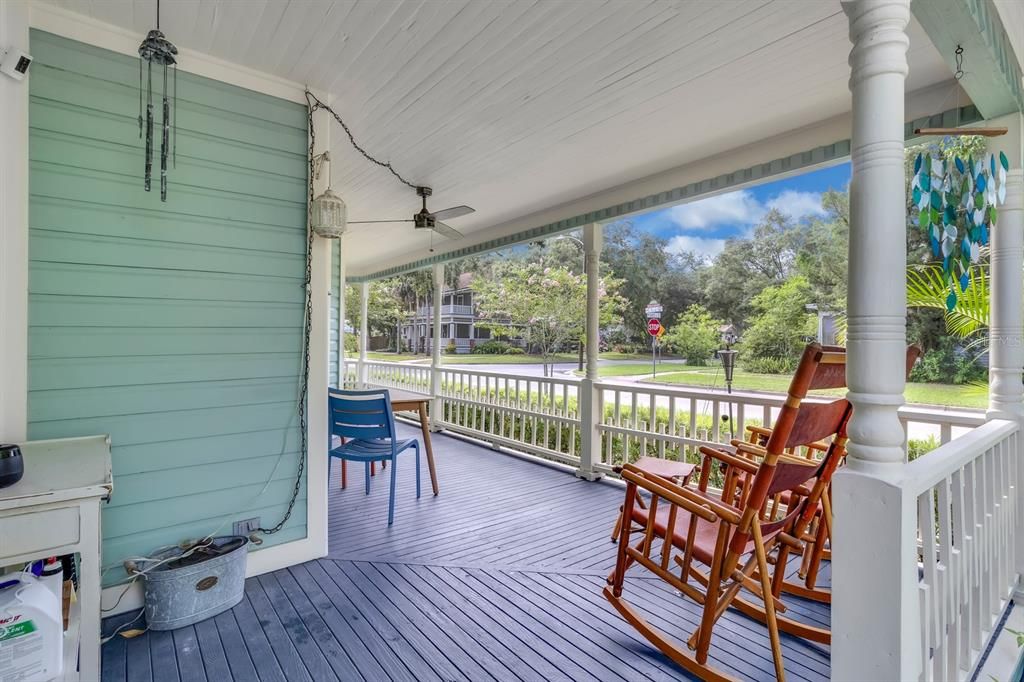 Active With Contract: $629,000 (3 beds, 2 baths, 2472 Square Feet)