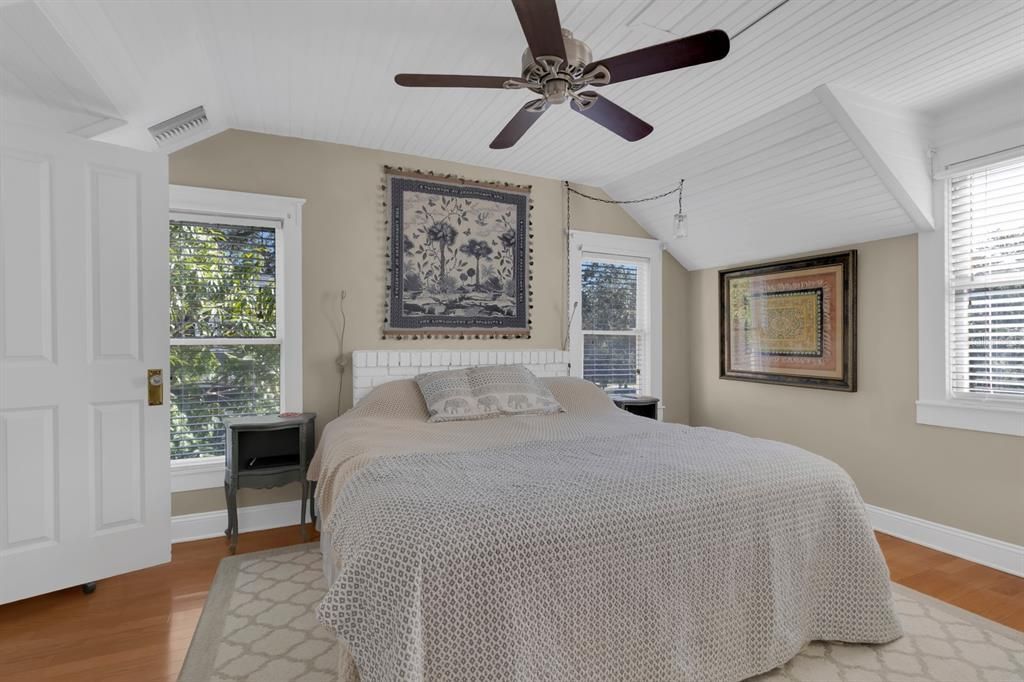 Active With Contract: $629,000 (3 beds, 2 baths, 2472 Square Feet)