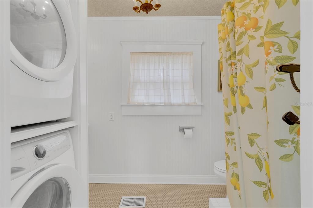 Active With Contract: $629,000 (3 beds, 2 baths, 2472 Square Feet)