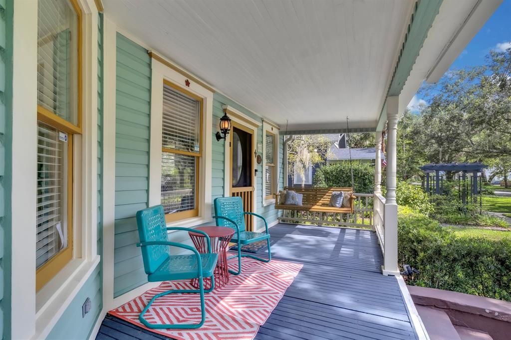 Active With Contract: $629,000 (3 beds, 2 baths, 2472 Square Feet)