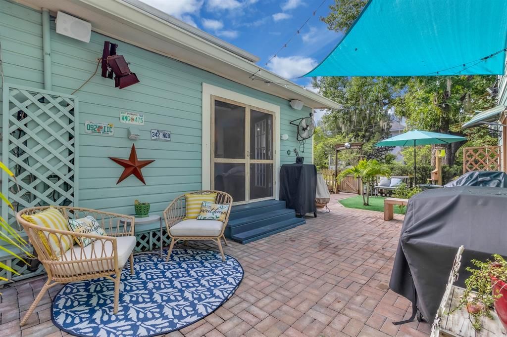 Active With Contract: $629,000 (3 beds, 2 baths, 2472 Square Feet)