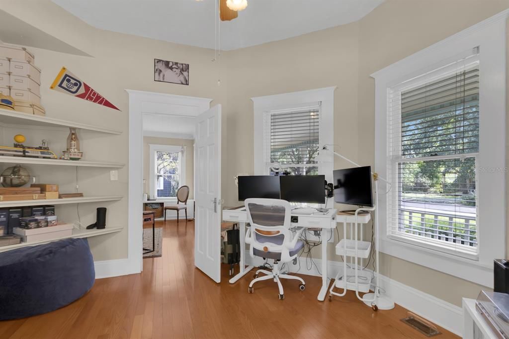 Active With Contract: $629,000 (3 beds, 2 baths, 2472 Square Feet)