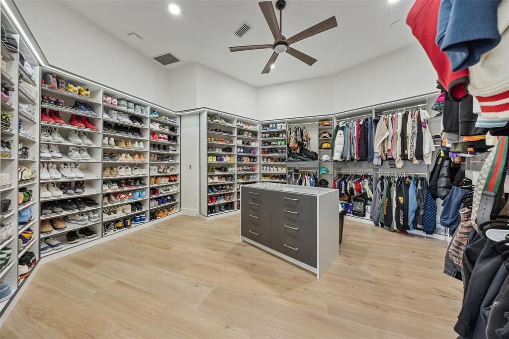 待售: $1,999,000 (4 贝兹, 3 浴室, 5220 平方英尺)