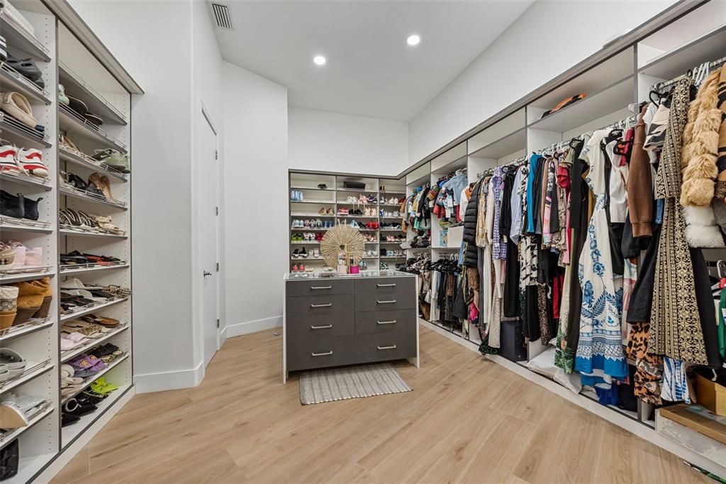 待售: $1,999,000 (4 贝兹, 3 浴室, 5220 平方英尺)