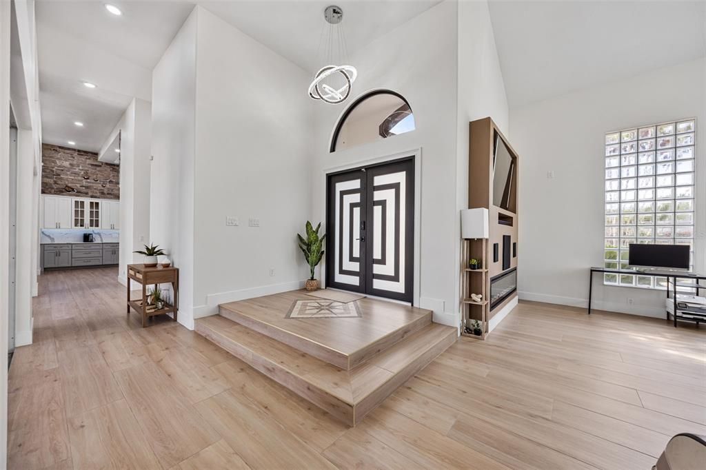 待售: $1,999,000 (4 贝兹, 3 浴室, 5220 平方英尺)