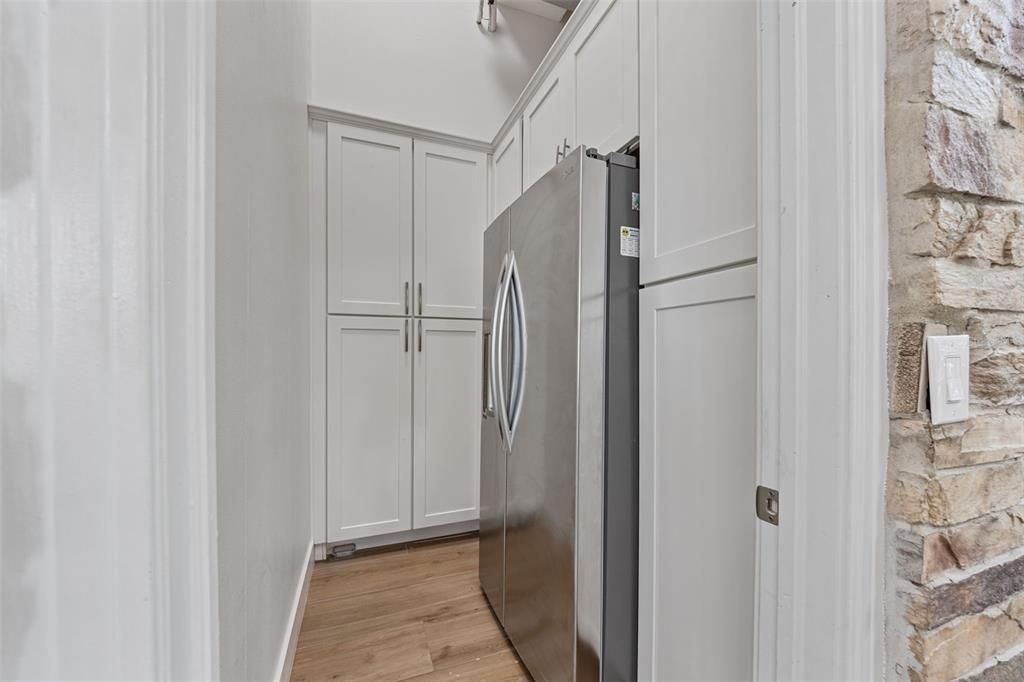 待售: $1,999,000 (4 贝兹, 3 浴室, 5220 平方英尺)