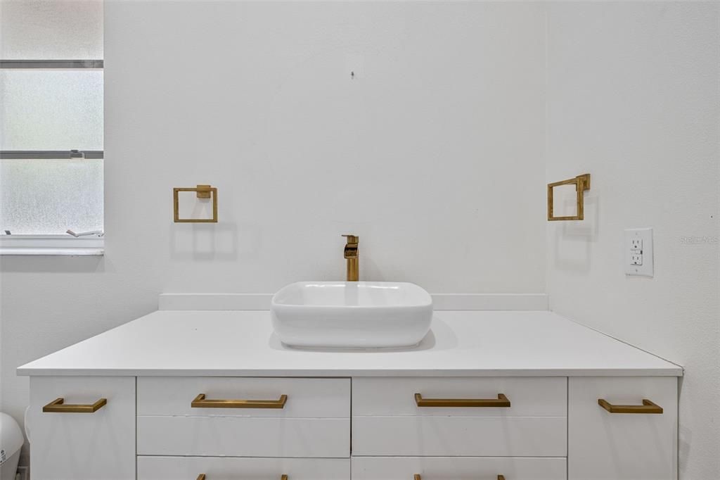 待售: $1,999,000 (4 贝兹, 3 浴室, 5220 平方英尺)