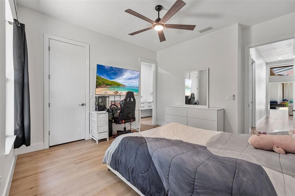 待售: $1,999,000 (4 贝兹, 3 浴室, 5220 平方英尺)