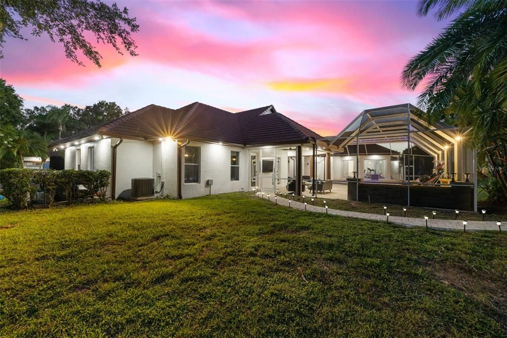 待售: $1,999,000 (4 贝兹, 3 浴室, 5220 平方英尺)