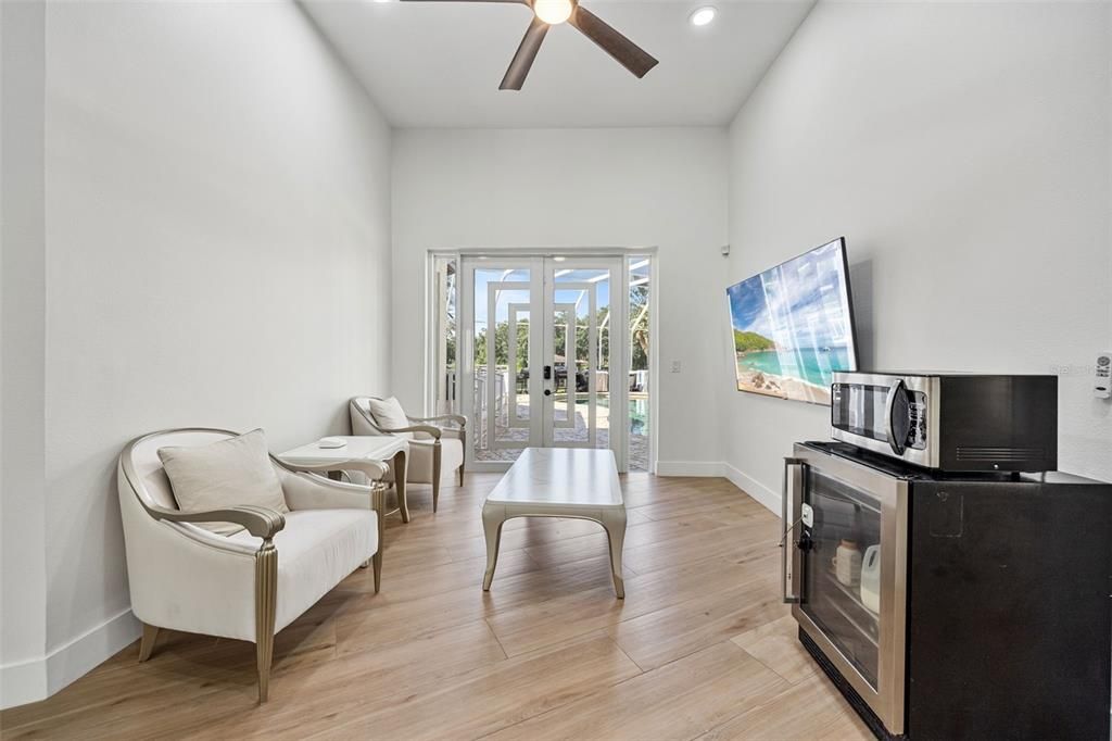 待售: $1,999,000 (4 贝兹, 3 浴室, 5220 平方英尺)