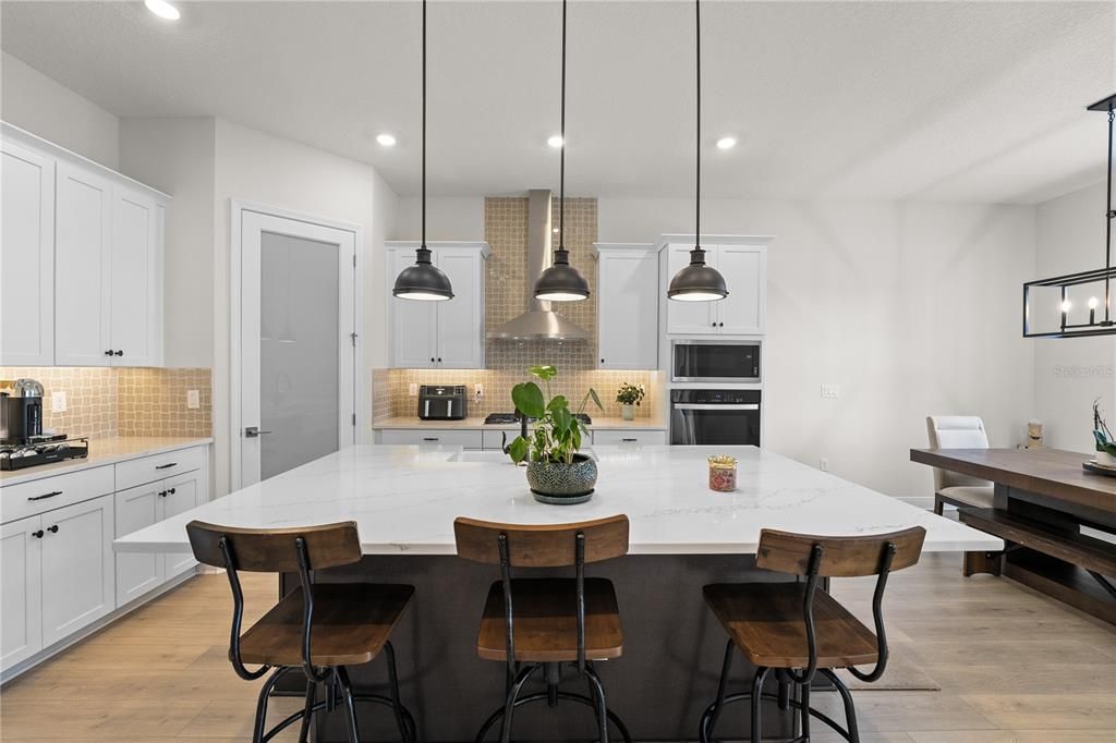 На продажу: $900,000 (5 спален, 4 ванн, 2856 Квадратных фут)