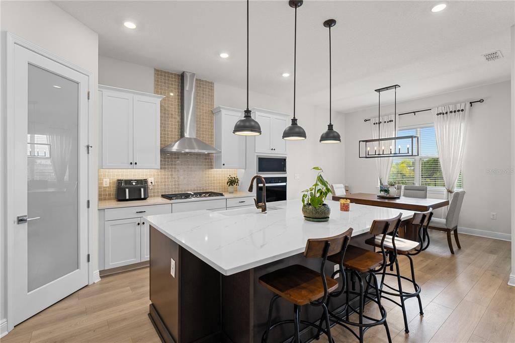 На продажу: $900,000 (5 спален, 4 ванн, 2856 Квадратных фут)