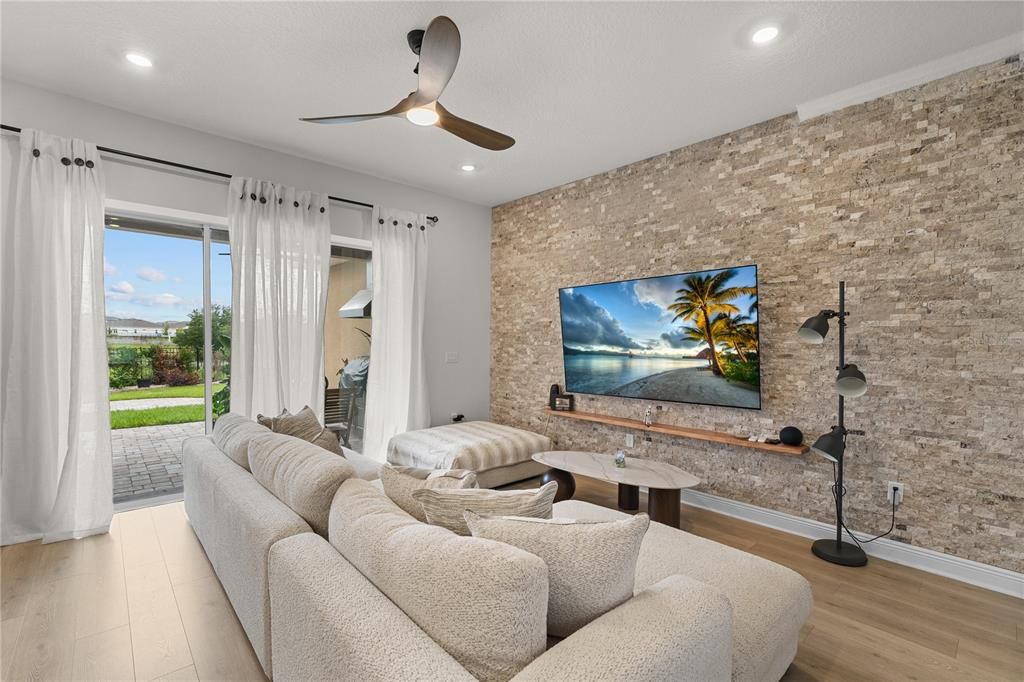 На продажу: $900,000 (5 спален, 4 ванн, 2856 Квадратных фут)