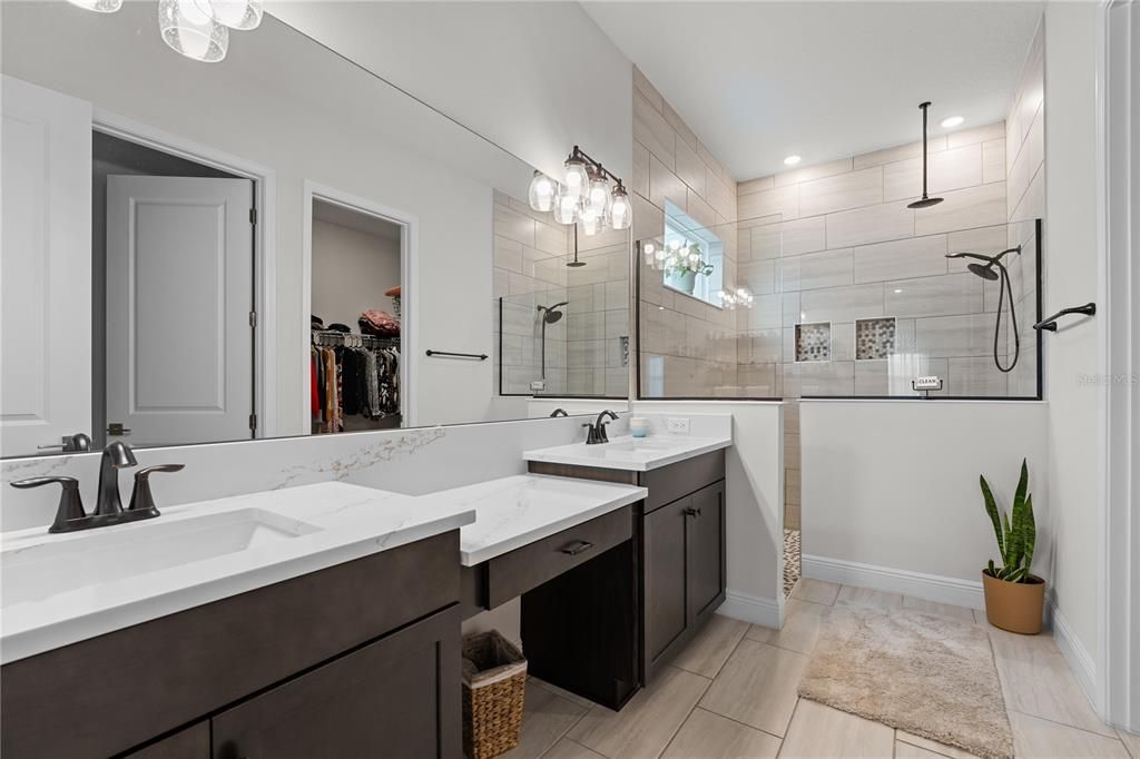 На продажу: $900,000 (5 спален, 4 ванн, 2856 Квадратных фут)