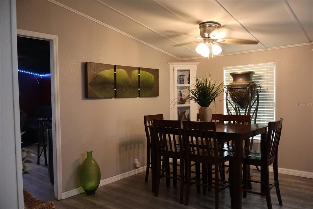 На продажу: $140,000 (3 спален, 2 ванн, 1568 Квадратных фут)