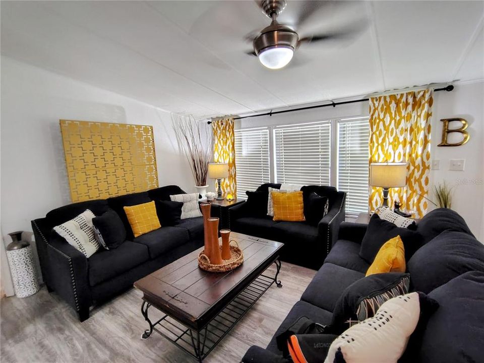 На продажу: $140,000 (3 спален, 2 ванн, 1568 Квадратных фут)