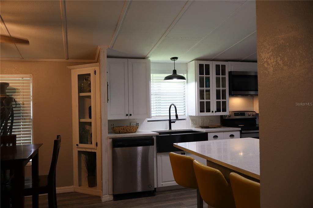 На продажу: $140,000 (3 спален, 2 ванн, 1568 Квадратных фут)