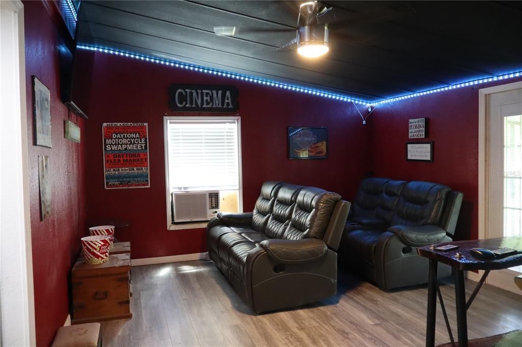 На продажу: $140,000 (3 спален, 2 ванн, 1568 Квадратных фут)