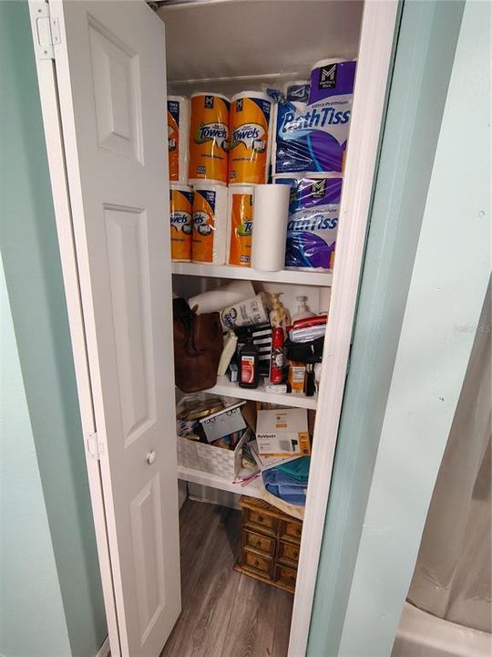 На продажу: $140,000 (3 спален, 2 ванн, 1568 Квадратных фут)