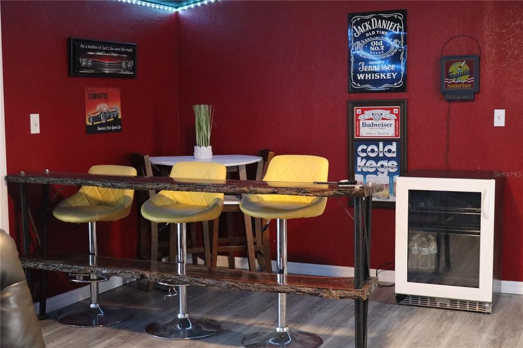 На продажу: $140,000 (3 спален, 2 ванн, 1568 Квадратных фут)