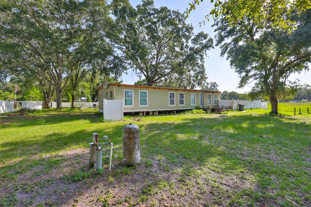 На продажу: $200,000 (3 спален, 2 ванн, 1464 Квадратных фут)