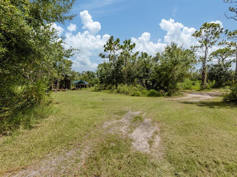 待售: $850,000 (9.50 acres)