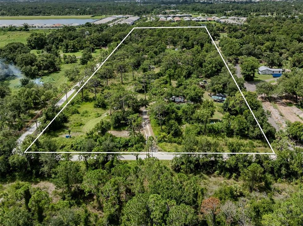 待售: $850,000 (9.50 acres)