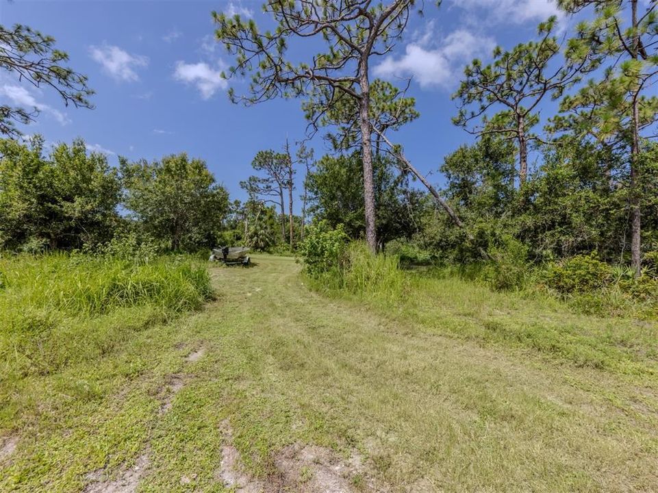 待售: $850,000 (9.50 acres)