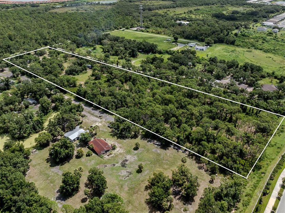 待售: $850,000 (9.50 acres)