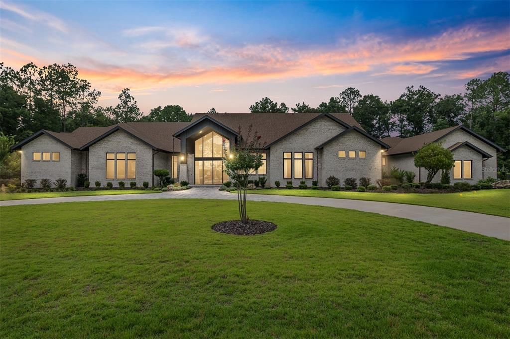 Vendido Recientemente: $2,950,000 (5 camas, 6 baños, 6238 Pies cuadrados)