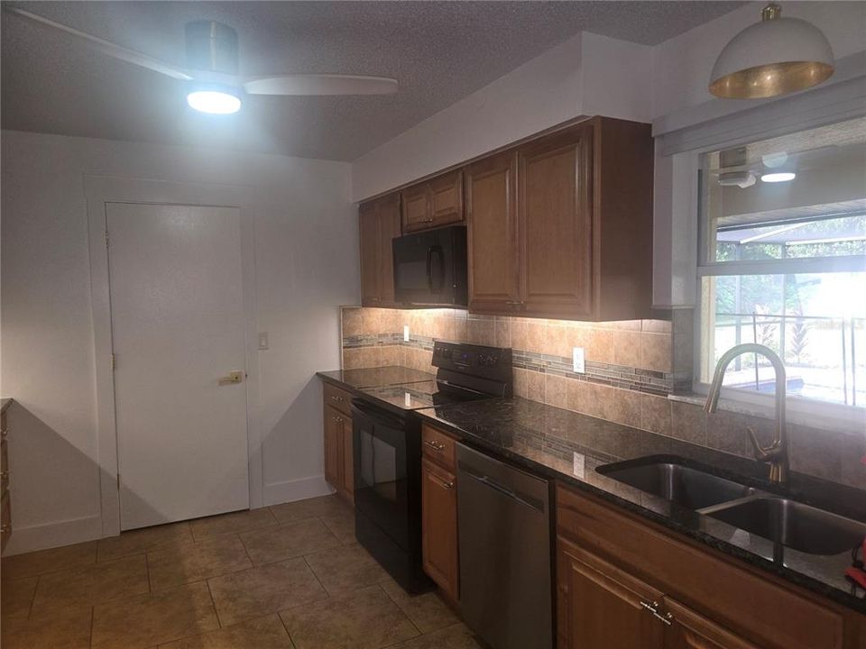 En Renta: $2,250 (2 camas, 2 baños, 1368 Pies cuadrados)