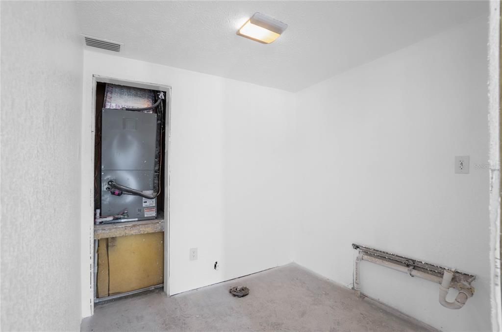 For Sale: $249,900 (0 beds, 0 baths, 2448 Square Feet)