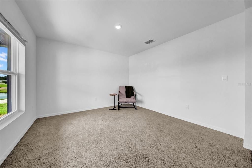 For Rent: $3,100 (5 beds, 3 baths, 2605 Square Feet)