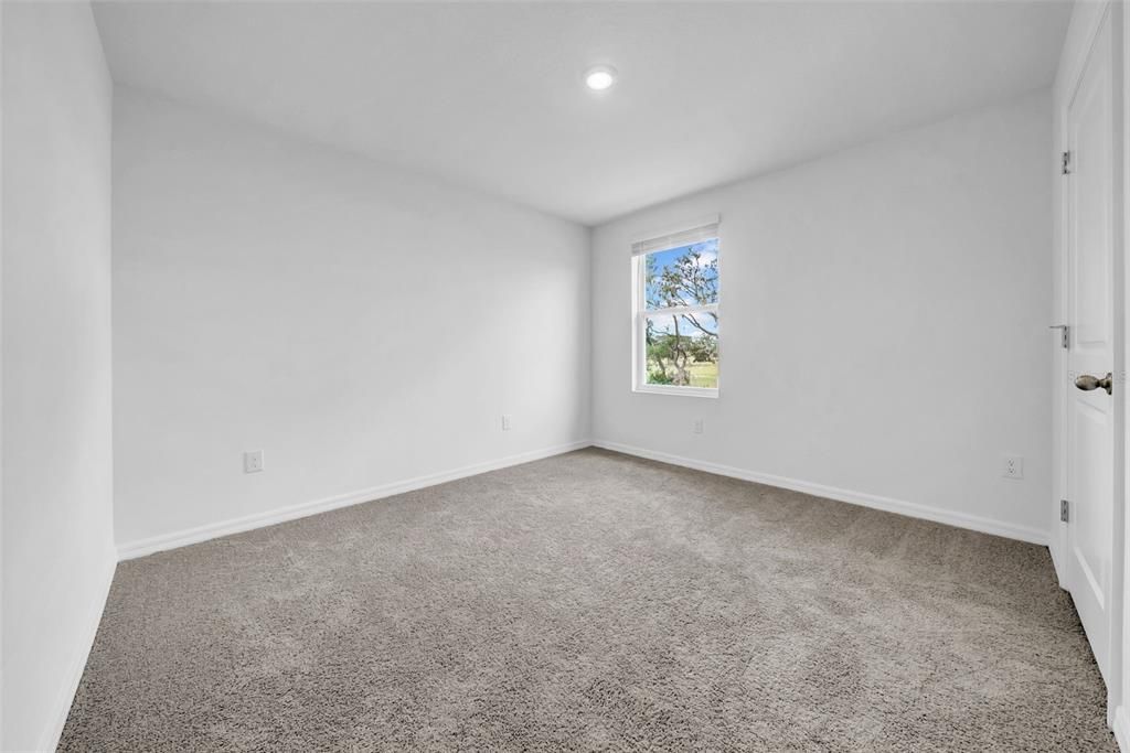 For Rent: $3,100 (5 beds, 3 baths, 2605 Square Feet)