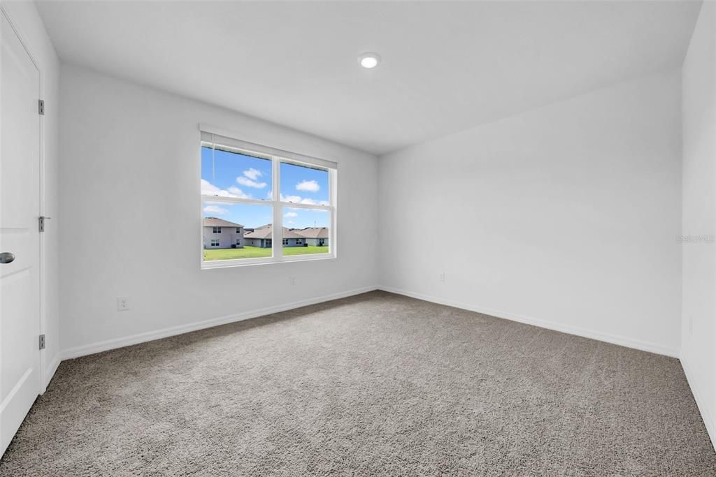 For Rent: $3,100 (5 beds, 3 baths, 2605 Square Feet)