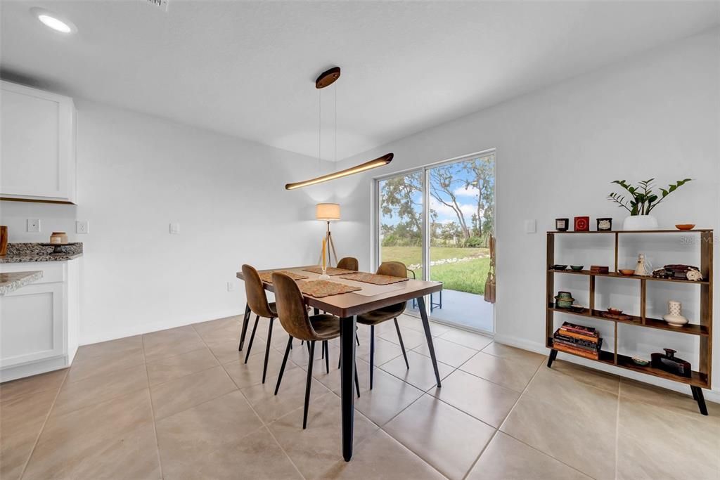 For Rent: $3,100 (5 beds, 3 baths, 2605 Square Feet)