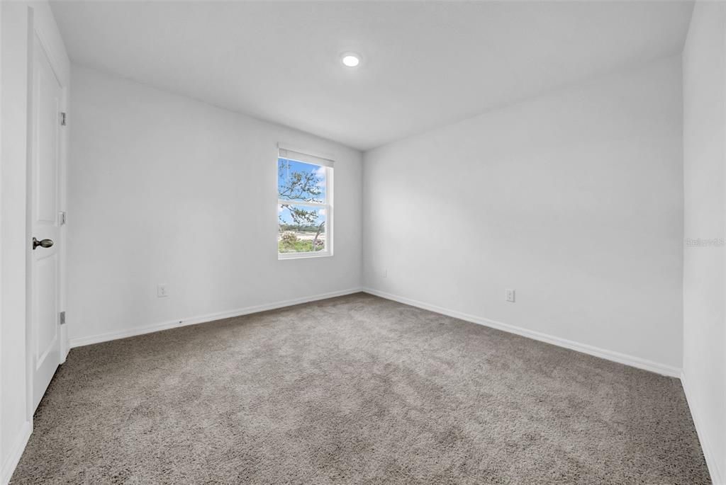 For Rent: $3,100 (5 beds, 3 baths, 2605 Square Feet)