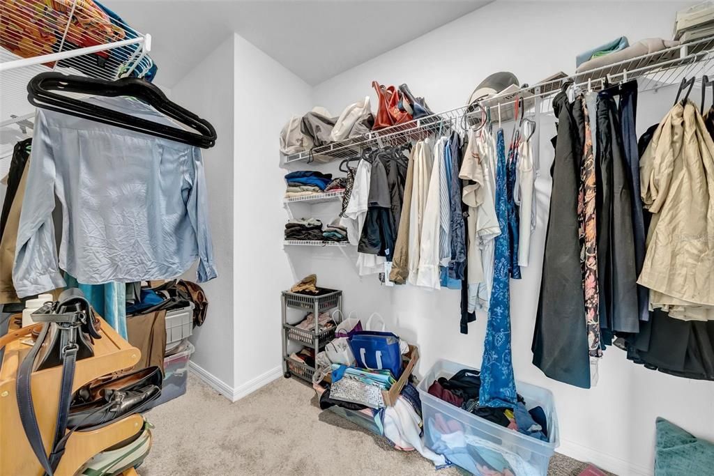 For Rent: $3,100 (5 beds, 3 baths, 2605 Square Feet)