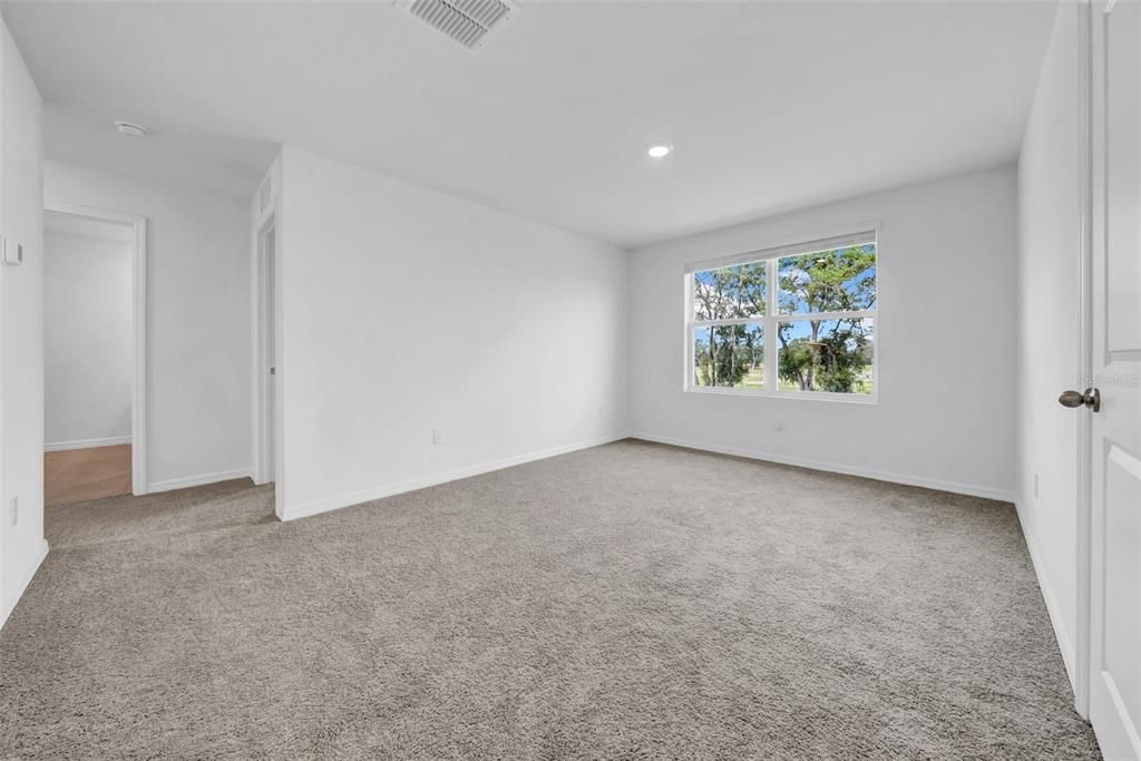 For Rent: $3,100 (5 beds, 3 baths, 2605 Square Feet)