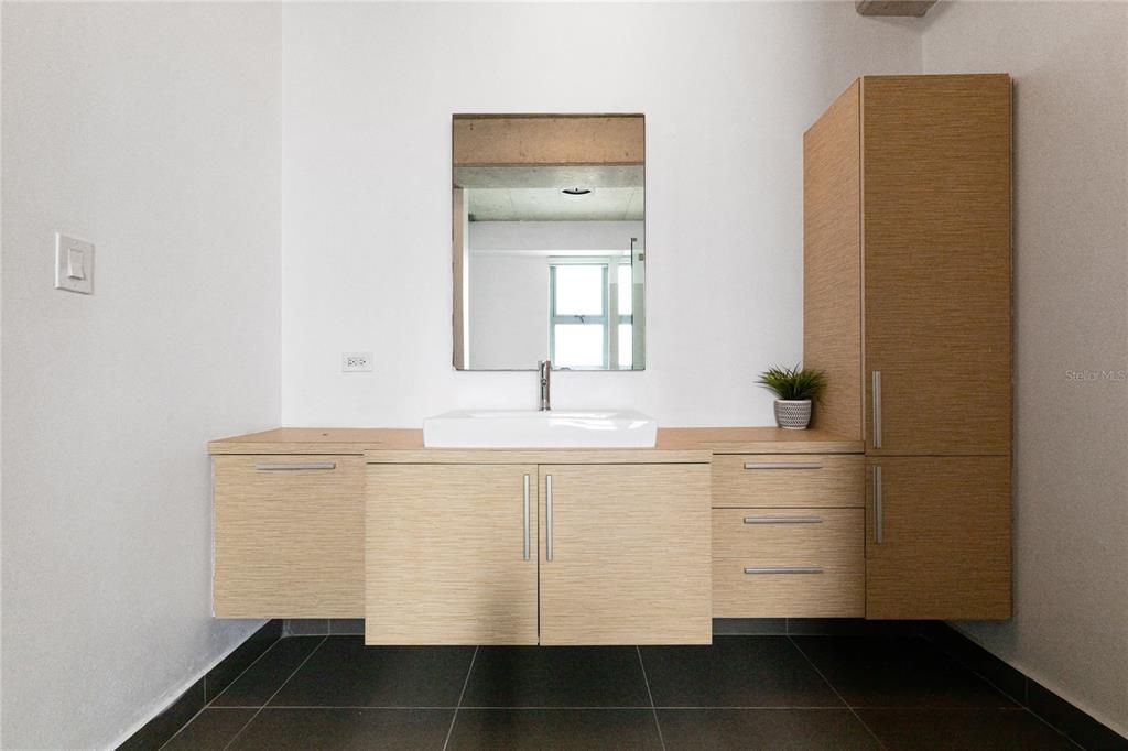 En Venta: $740,000 (1 camas, 2 baños, 1105 Pies cuadrados)