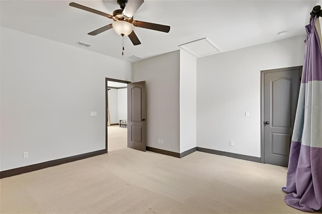 For Sale: $1,824,888 (5 beds, 4 baths, 4716 Square Feet)