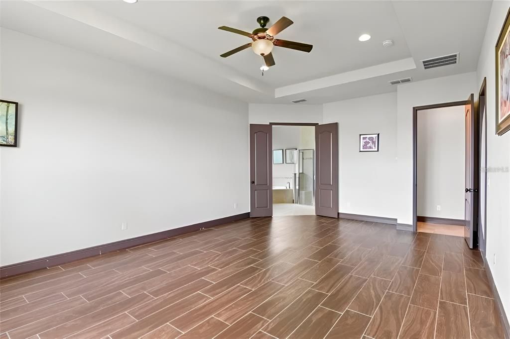 For Sale: $1,824,888 (5 beds, 4 baths, 4716 Square Feet)