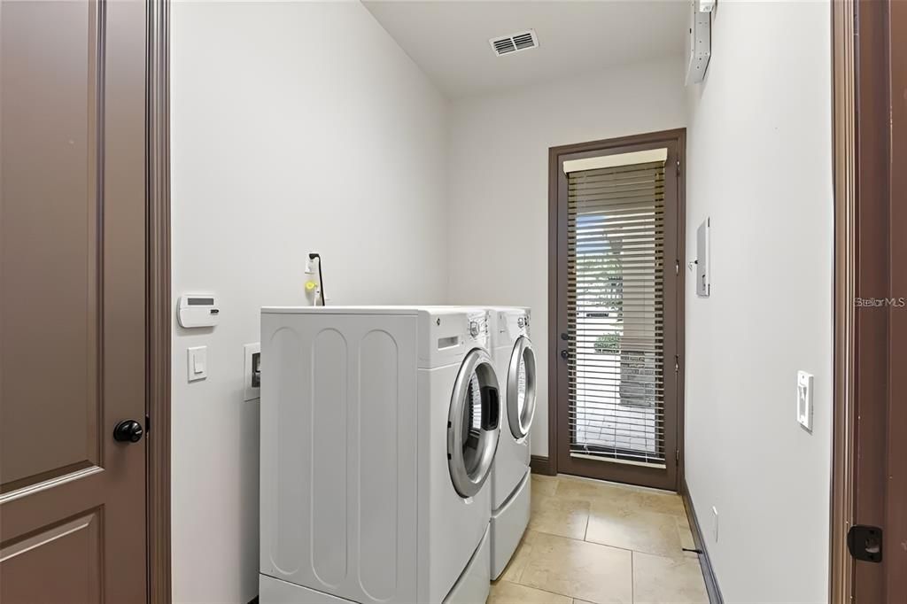 For Sale: $1,824,888 (5 beds, 4 baths, 4716 Square Feet)